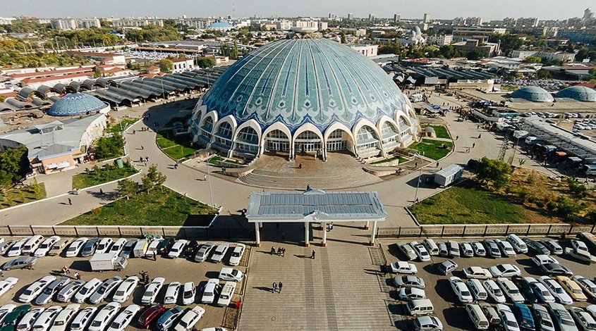 bazar chorsu v tashkente vid sverhu